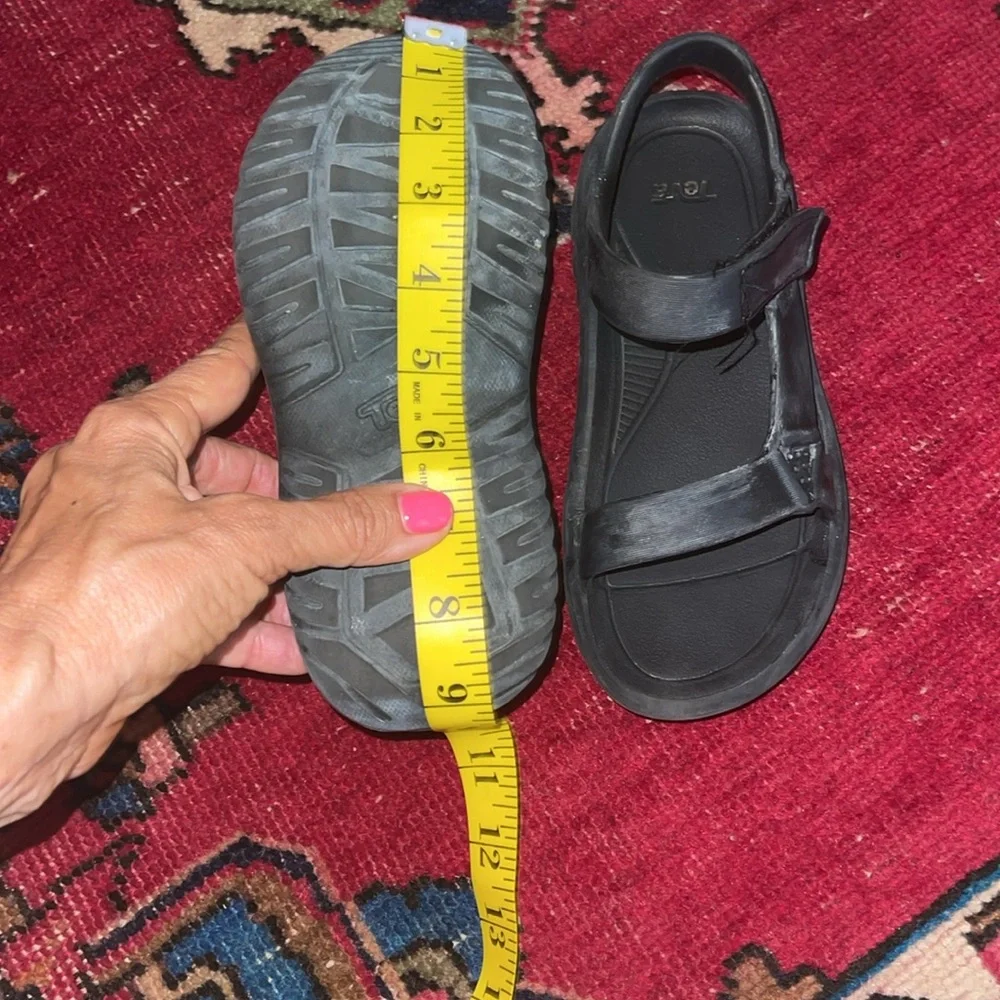 TEVA SANDALS*Beach*Summer*Pool*Boys Girls size 2